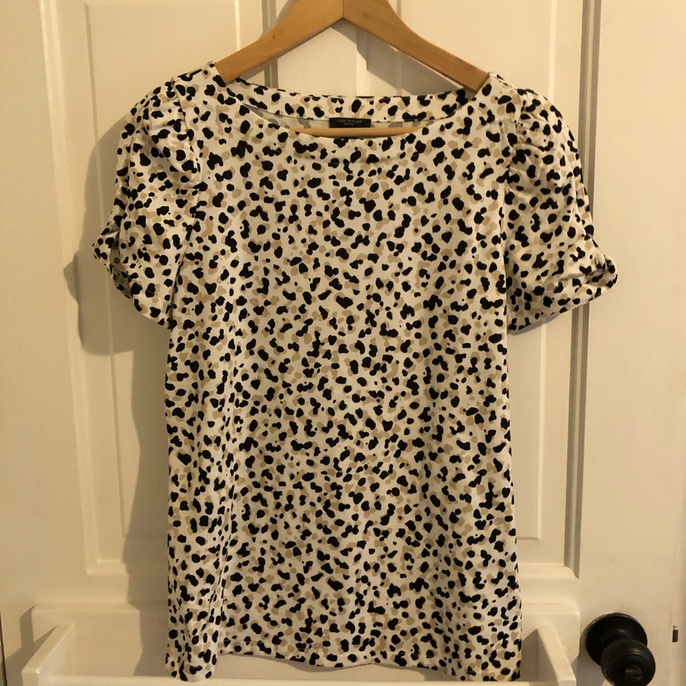 Ann Taylor leopard spot twist sleeve top